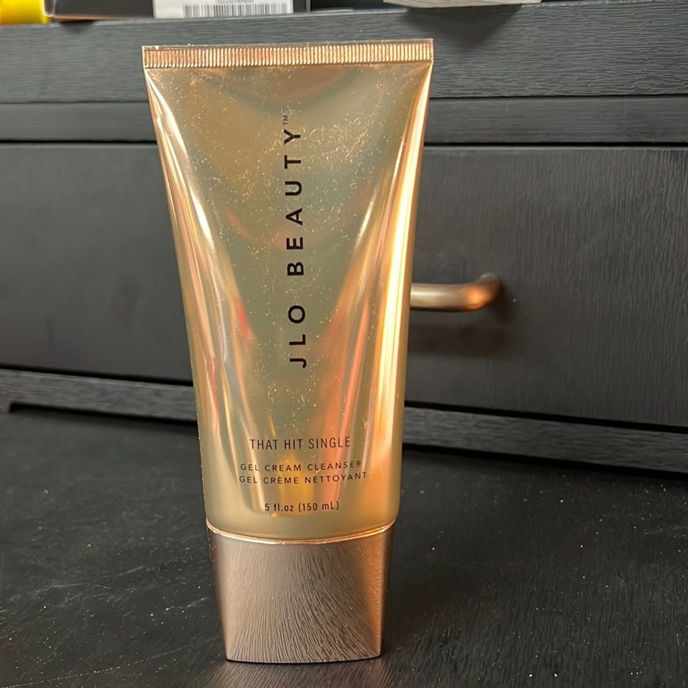 ✅New & sealed - JLo Beauty “That Hit Single” gel cream cleanser